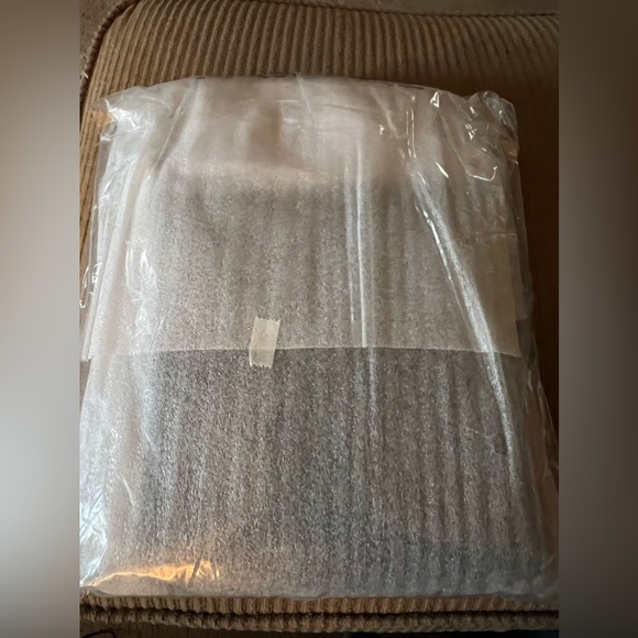 Coach Mini Rowan File Bag new in packaging - Picture 5 of 5